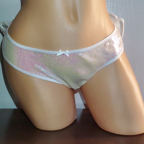Victoria's Secret Cheeky Panties. New with Tags Size Medium. - Picture 2 of 5